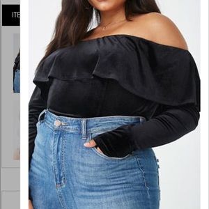 Plus size velvet crop top